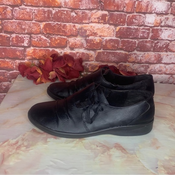 Harborsides Shoes - Harborsides Black Memory Foam Round Toe Side Lace Up Loafers